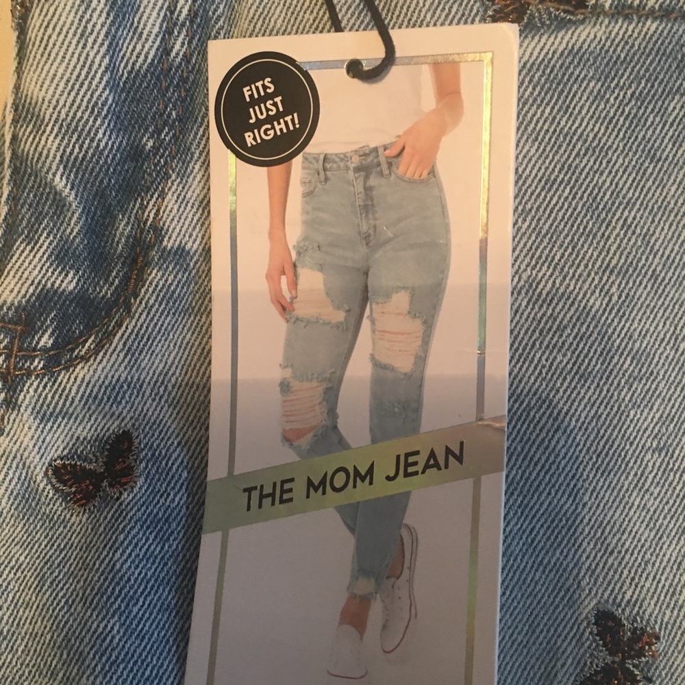 Butterfly High Rise Mom Jeans - Picture 5 of 5